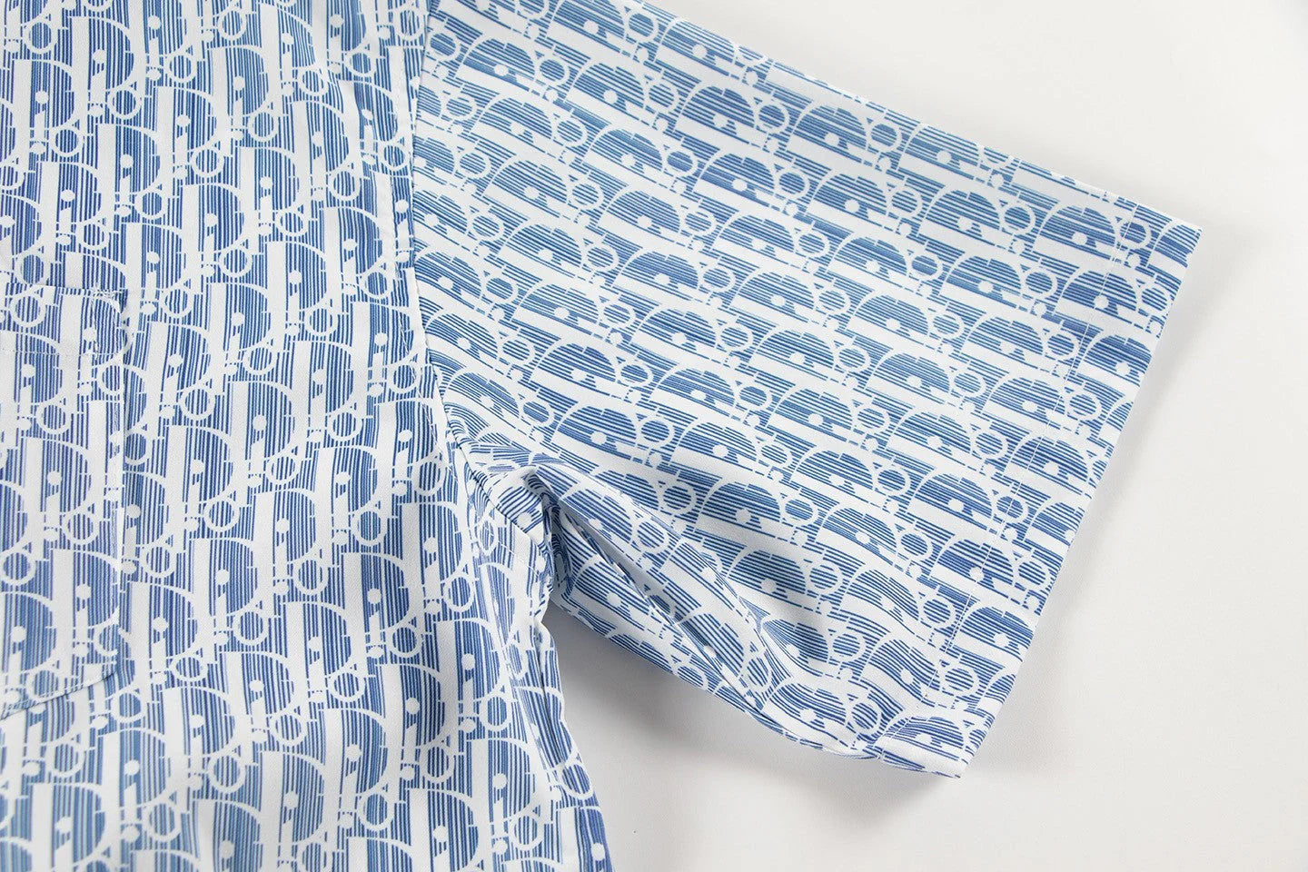 Short-sleeved shirt0402