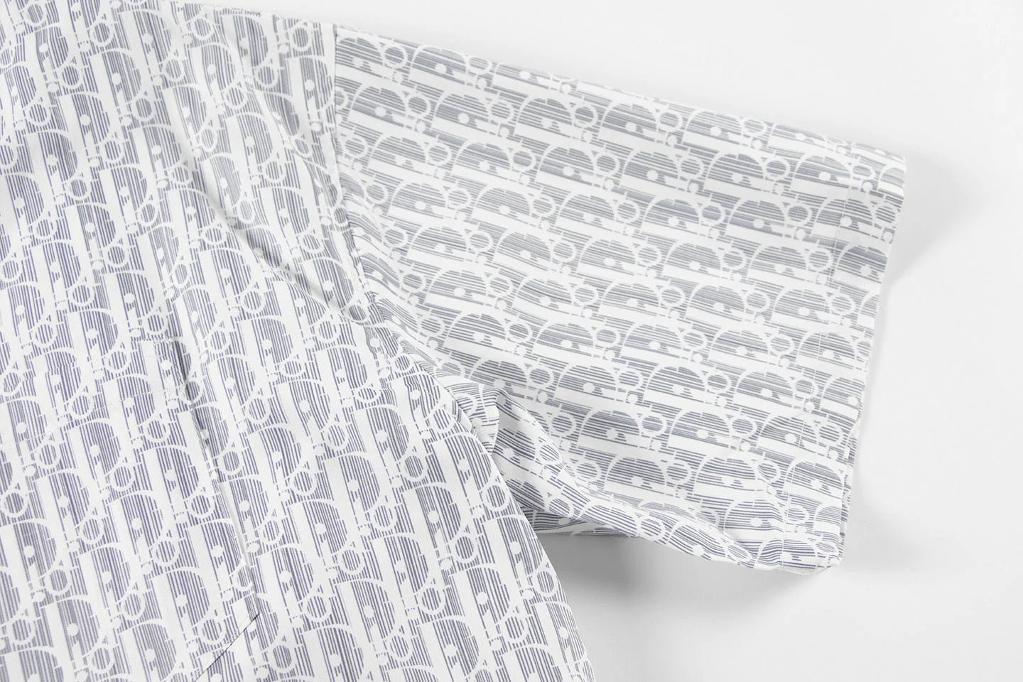Short-sleeved shirt0402