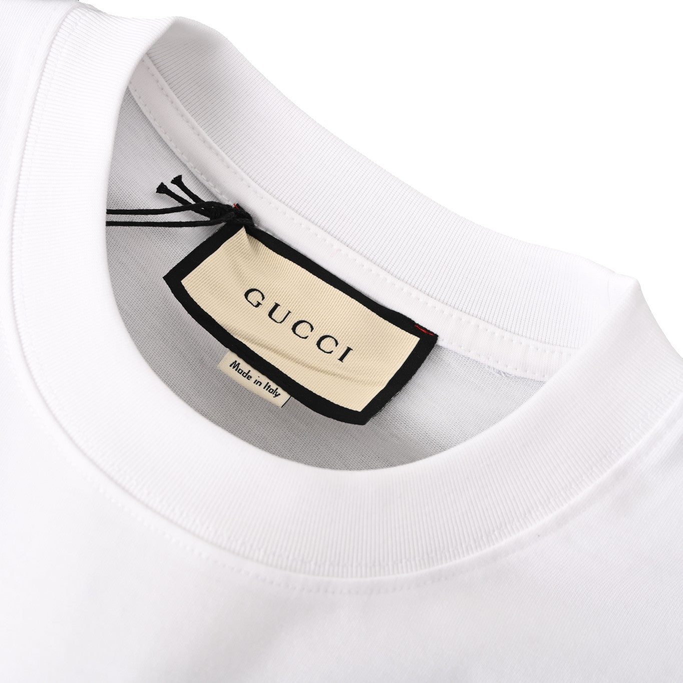 Three-dimensional embossed letters logo short-sleeved T-shirt